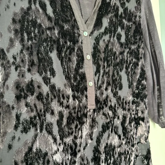 Anthropologie Top - Picture 3 of 10